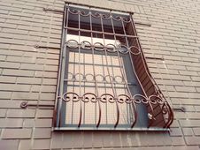 Установка решетки кованной РК08;
