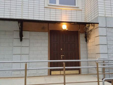 Установка козырька 15 на заказ