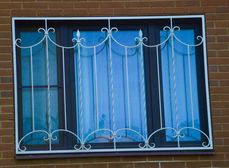 Образец установки решетки кованной РК11 на заказ