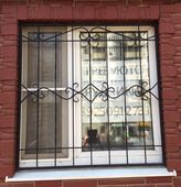 Установка сварной решетки РС22на окно - фото