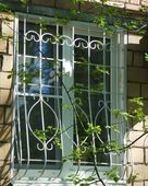 Образец установки решетки металлической кованной РК23 